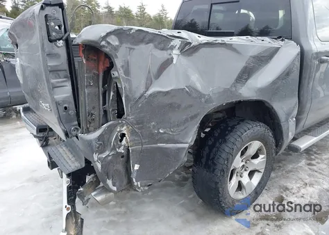 2019 Ram 1500 Big Horn/Lone Star 4X4 5'7 Box z USA, uszkodzony, nr VIN 1C6SRFFT6KN733931